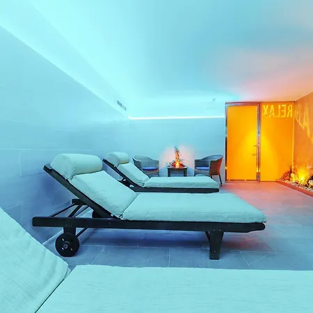 Fontanellas Playa Aparthotel 4*