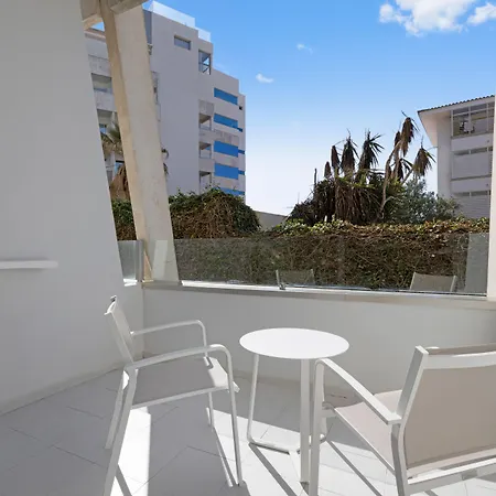 Fontanellas Playa Aparthotel