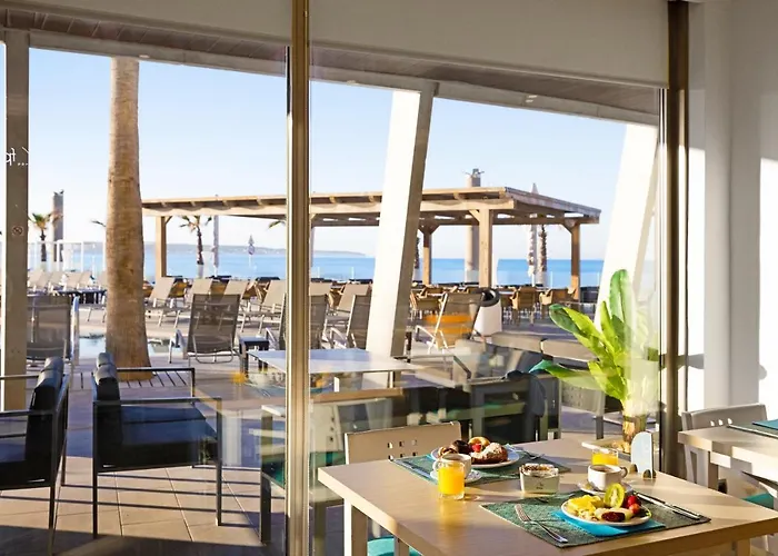 Fontanellas Playa Aparthotel 4*