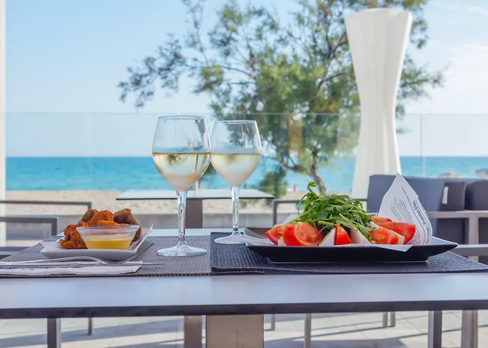 Fontanellas Playa Aparthotel 4*