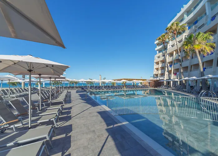 Aparthotel Fontanellas Playa 4*