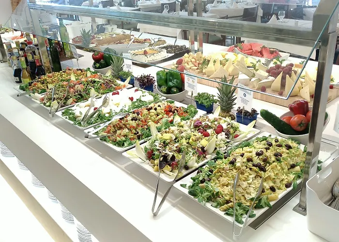 Aparthotel Fontanellas Playa 4*